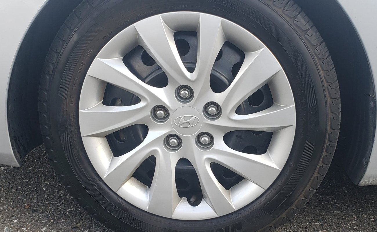 BR101_Hyundai_Elantra_2013_63d358367bd3b_275450.jpg
